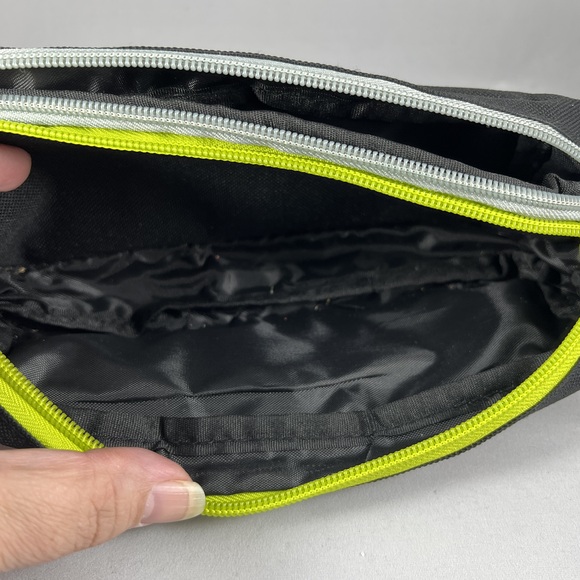 2 Skull Pouches Black White Skull Crossbones Gothic Alternative Spooky Edgy Cool - Picture 11 of 12